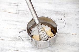 Preparazione Torta glassata al gianduia - Fase 4