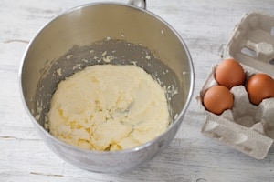 Preparazione Torta glassata al gianduia - Fase 2