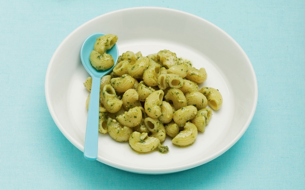 Maccheroncini al pesto leggero