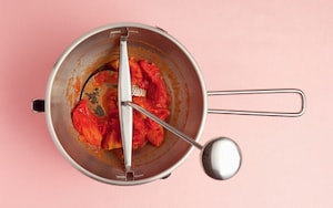 Preparazione La prima pastasciutta al pomodoro - Fase 2