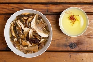 Preparazione Risotto funghi porcini e zafferano - Fase 1