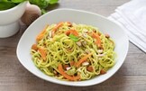 Tagliolini con pesto, mandorle e pomodori confit