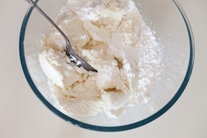 Preparazione Torta al cioccolato con crema di ricotta - Fase 4