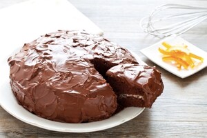 Preparazione Torta al cioccolato con crema di ricotta - Fase 6