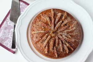 Preparazione Torta al cioccolato con datteri e noci - Fase 5