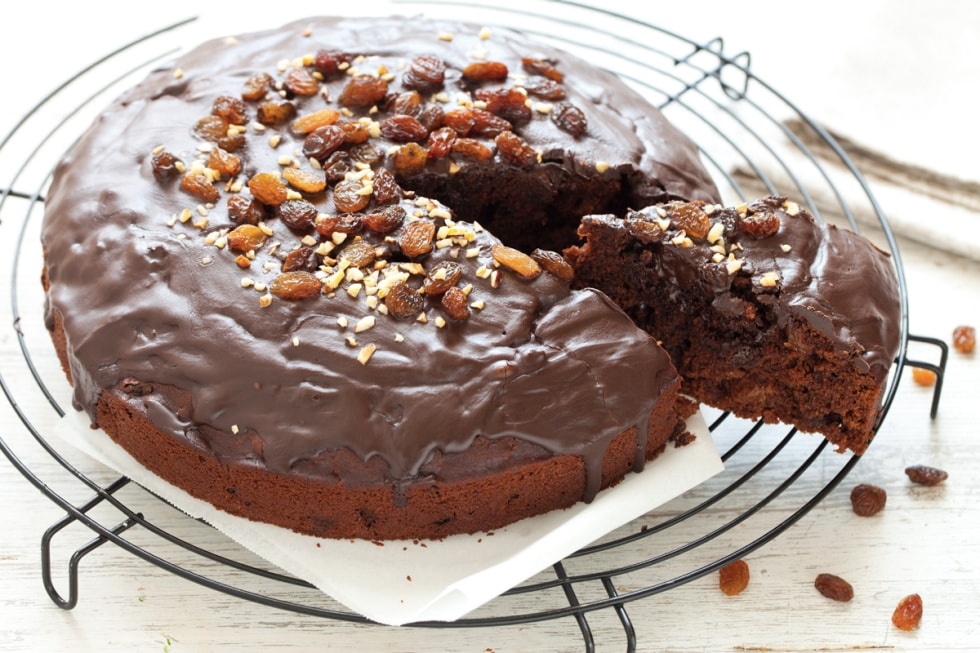 Torta al cioccolato e uva passa ricetta