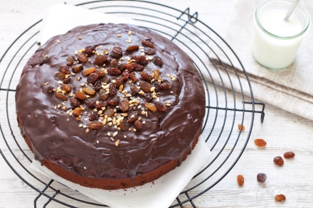 Preparazione Torta al cioccolato e uva passa - Fase 4 Preparazione Torta al cioccolato e uva passa - Fase 4