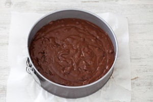Preparazione Torta al cioccolato e uva passa - Fase 3