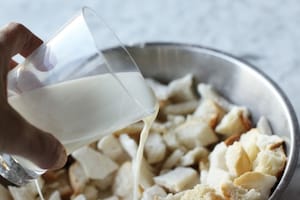 Preparazione Torta di pane - Fase 1