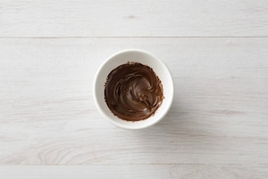 Preparazione Biscotti craquelé al cioccolato e nocciole - Fase 1