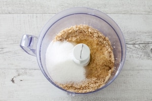 Preparazione Biscotti glassati alle noci - Fase 1