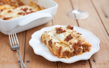 Cannelloni di crespelle al ragù alla bolognese