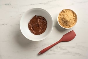 Preparazione Caprese alle nocciole - Fase 2