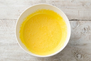 Preparazione Cestini con cioccolato bianco al lime - Fase 1