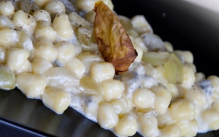Chicche di patate con Gorgonzola e Uva Chicche di patate con Gorgonzola e Uva