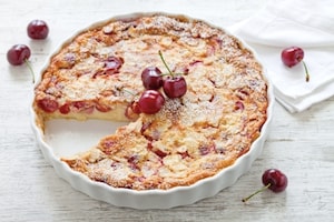 Preparazione Clafoutis di ciliegie alle mandorle e cannella - Fase 4