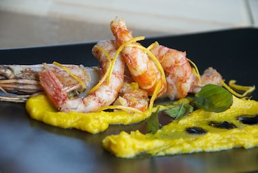 Crema di zucca, liquirizia e gamberi all'arancia