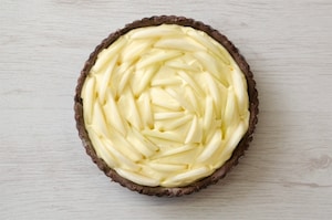 Preparazione Crostata al cacao con pere e crema di formaggio - Fase 4