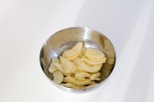 Preparazione Crostata di mele con crema - Fase 5