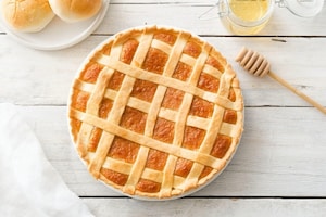 Preparazione Crostata al miele e pane - Fase 4