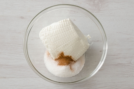 Preparazione Crostata di ricotta e mele - Fase 1 Preparazione Crostata di ricotta e mele - Fase 1