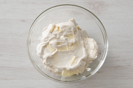 Preparazione Crostata di ricotta e mele - Fase 2 Preparazione Crostata di ricotta e mele - Fase 2