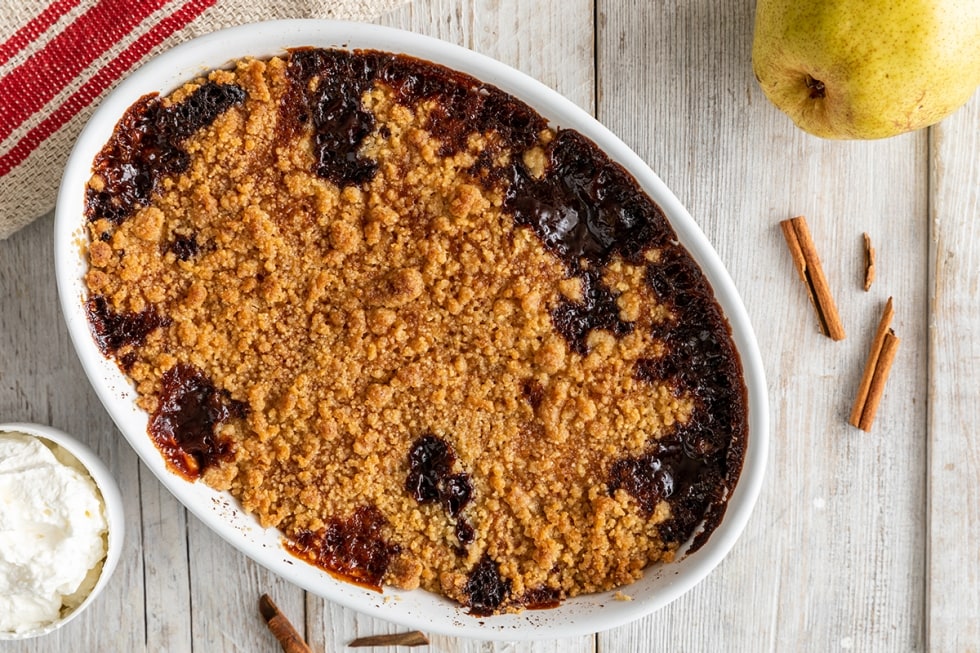 Crumble di pere e cioccolato ricetta