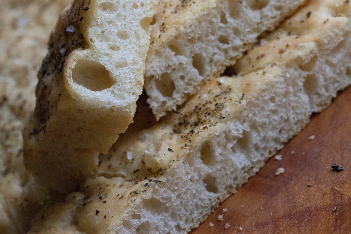 Focaccia al timo ricetta