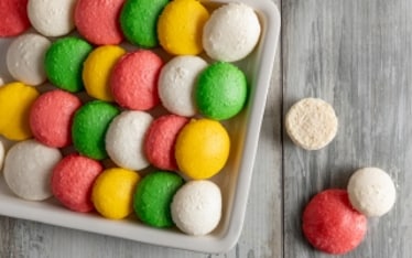 Macarons colorati