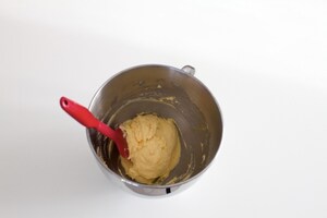 Preparazione Madeleine al miele e limone - Fase 3