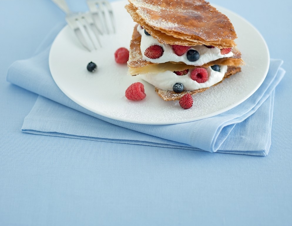 Millefoglie caramellata ai frutti di bosco ricetta