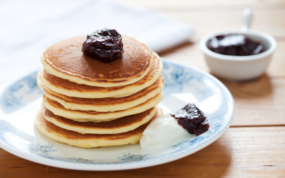 Pancake alla ricotta con composta di cotogne ricetta