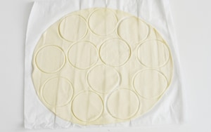 Preparazione Sfogliatine albicocca e crema - Fase 2