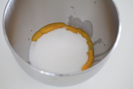 Preparazione Torta al limone e mandorle - Fase 2 Preparazione Torta al limone e mandorle - Fase 2