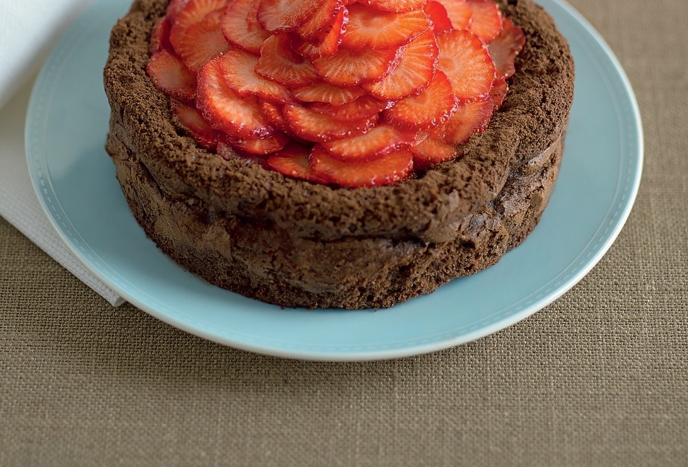 Torta di cioccolato e fragole ricetta