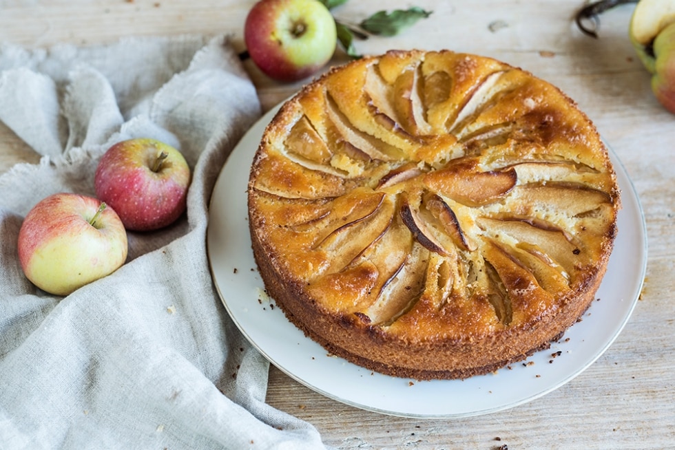 Torta alle due mele ricetta