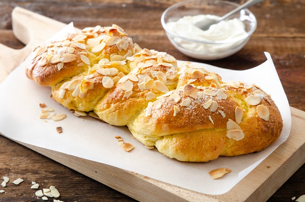 Ricetta Treccia dolce allo yogurt Cucchiaio d'Argento