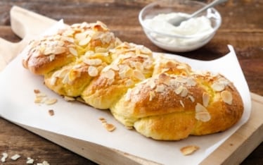 Treccia dolce allo yogurt