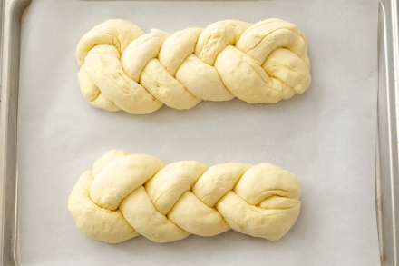 Preparazione Treccia dolce allo yogurt - Fase 7 Preparazione Treccia dolce allo yogurt - Fase 7