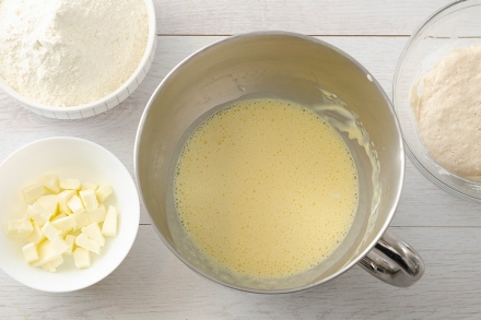 Preparazione Treccia dolce allo yogurt - Fase 3 Preparazione Treccia dolce allo yogurt - Fase 3