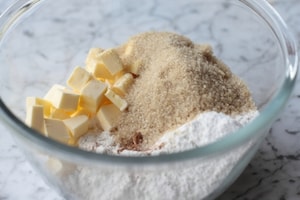 Preparazione Torta ai fichi e pinoli - Fase 1