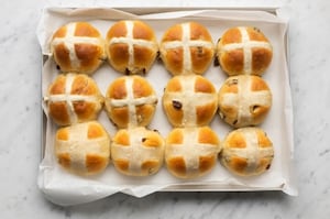 Preparazione Hot cross buns - Fase 5