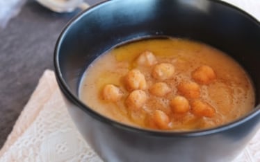 Crema di daikon, sedano rapa e ceci