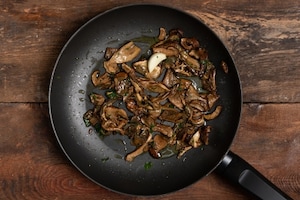 Preparazione Mezzi rigatoni con zucca e funghi - Fase 3
