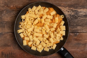 Preparazione Mezzi rigatoni con zucca e funghi - Fase 3