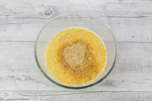 Preparazione Muffin alle mele e noci - Fase 2