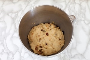 Preparazione Pan brioche con frutta secca - Fase 2