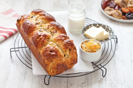 Preparazione Pan brioche con frutta secca - Fase 4 Preparazione Pan brioche con frutta secca - Fase 4