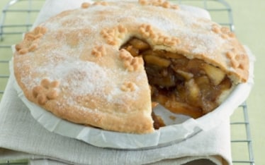 Pie di mele, amaretti e uvetta