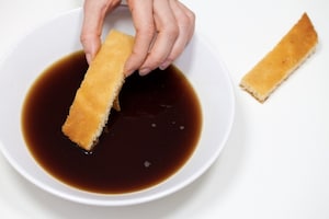 Preparazione Tiramisù cremoso - Fase 3